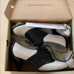 GH Bass and Co. heeled saddle shoes